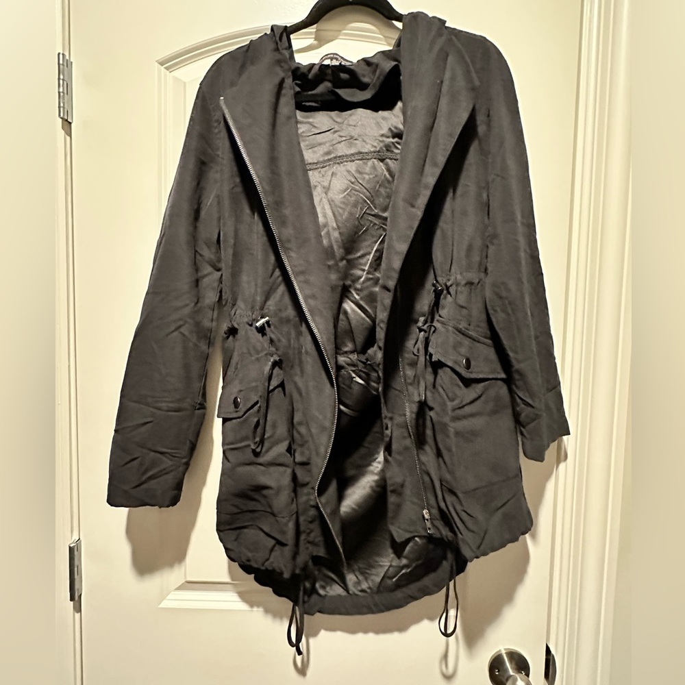 Medium fitted jacket black
